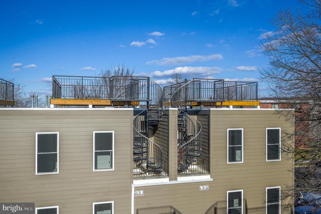 2505 BURNS SE