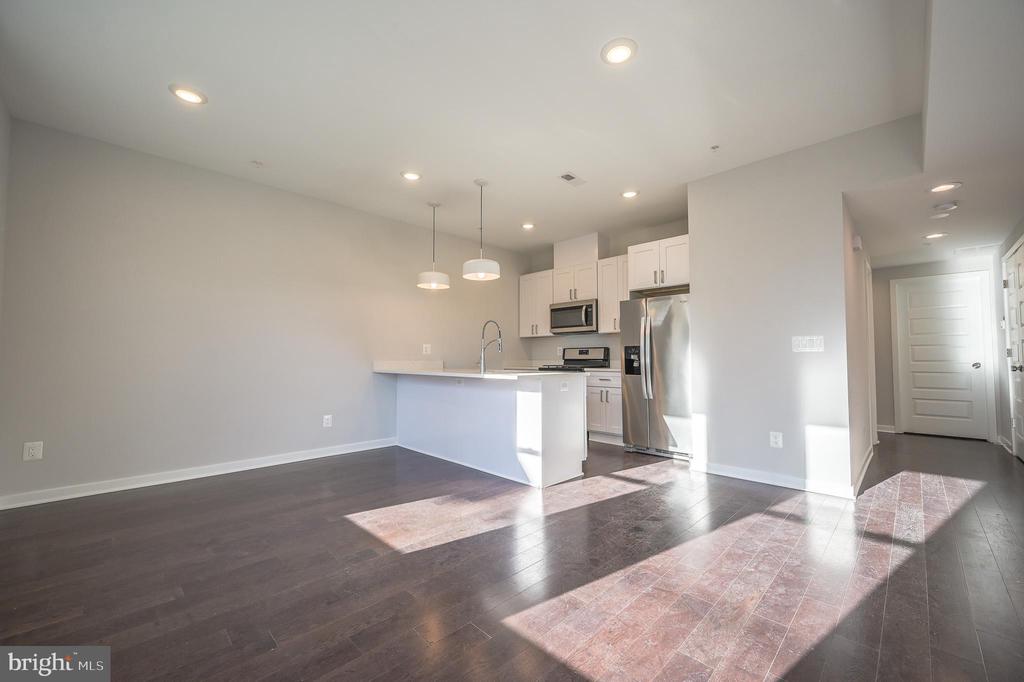 2505 BURNS SE