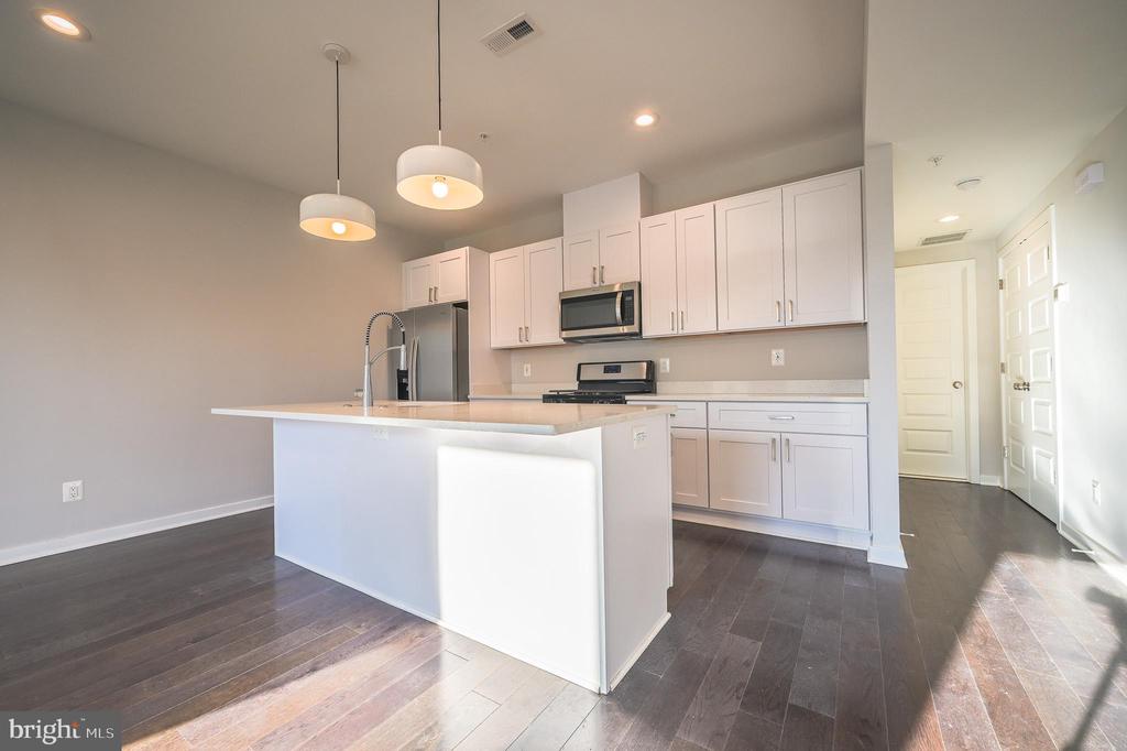 2505 BURNS SE