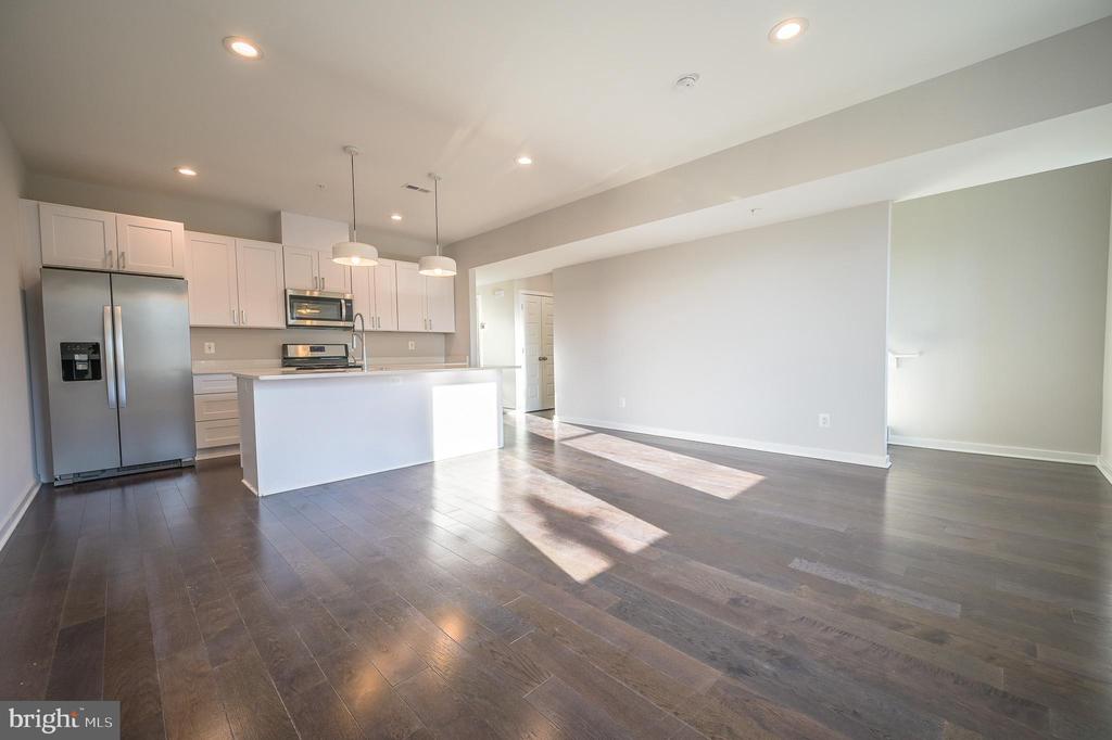 2505 BURNS SE