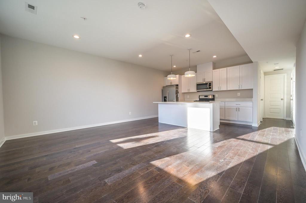 2505 BURNS SE