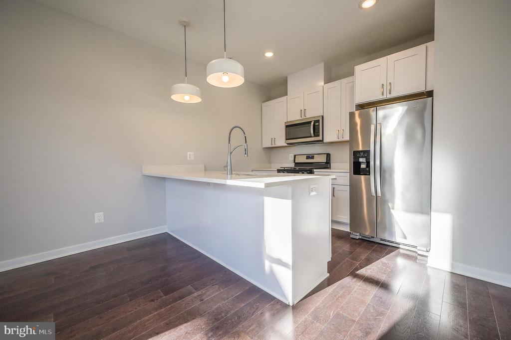 2505 BURNS SE