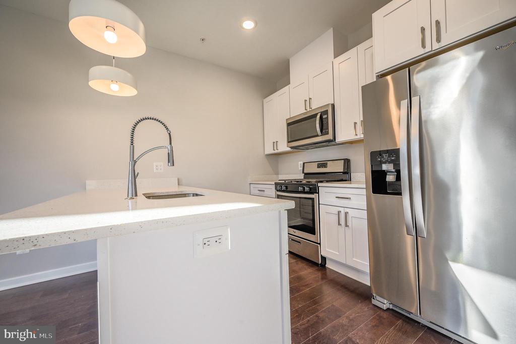 2505 BURNS SE
