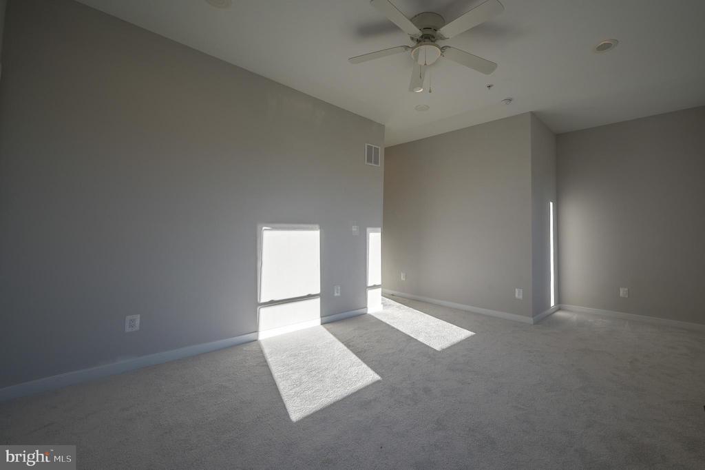 2505 BURNS SE