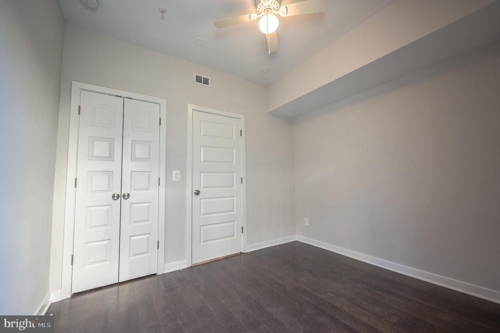 2505 BURNS SE