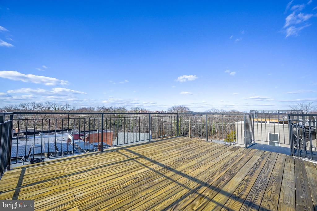 2505 BURNS SE