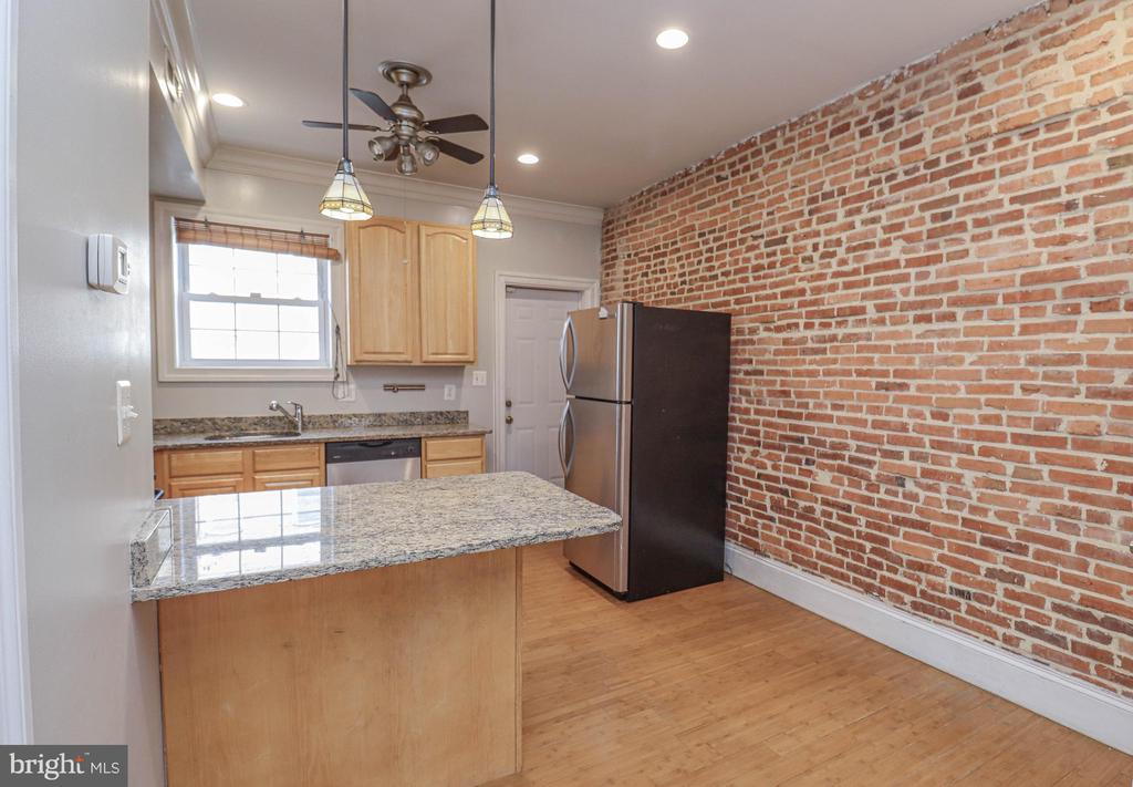 1405-S S CAREY ST,CITY