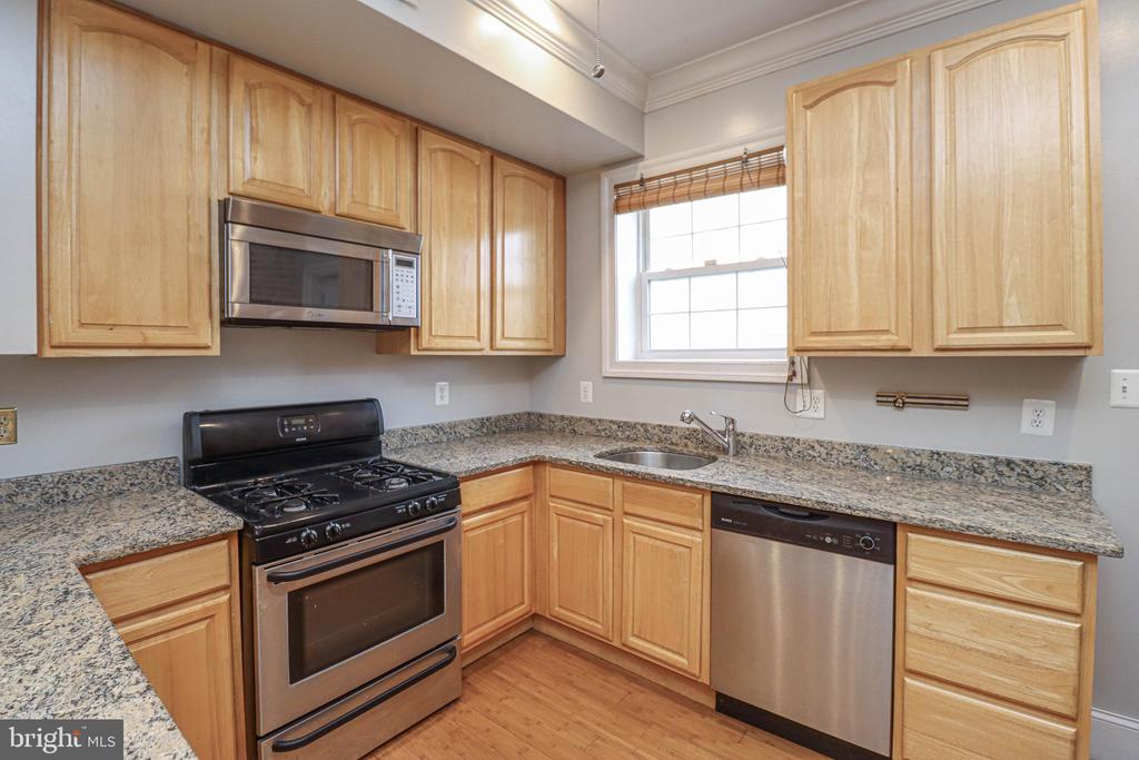 1405-S S CAREY ST,CITY