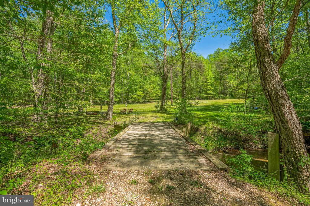 5476 HUCKLEBERRY DRIVE