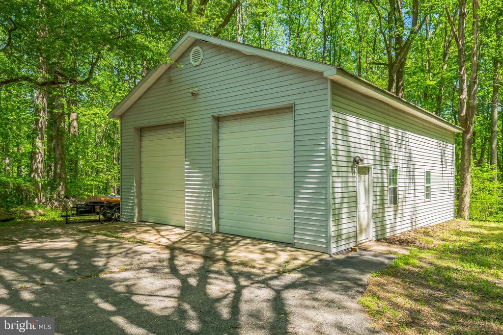 5476 HUCKLEBERRY DRIVE