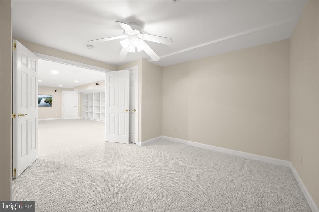 8649 GOLDENSTRAW LANE