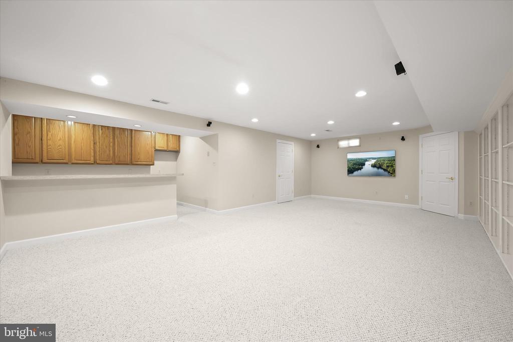8649 GOLDENSTRAW LANE