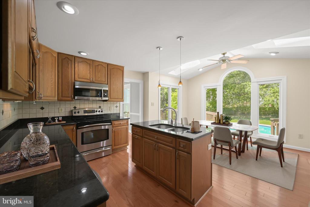 8649 GOLDENSTRAW LANE