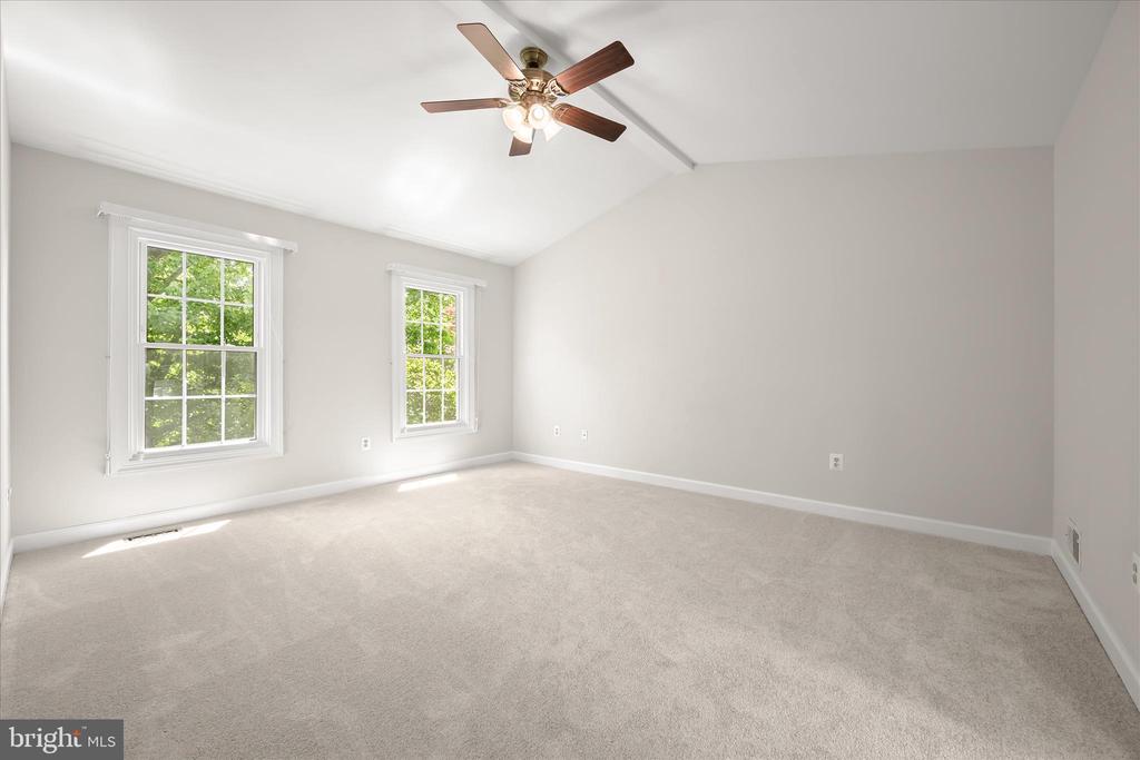 8649 GOLDENSTRAW LANE