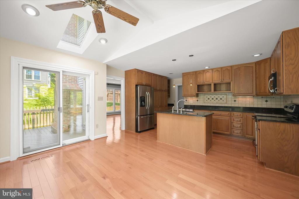 8649 GOLDENSTRAW LANE