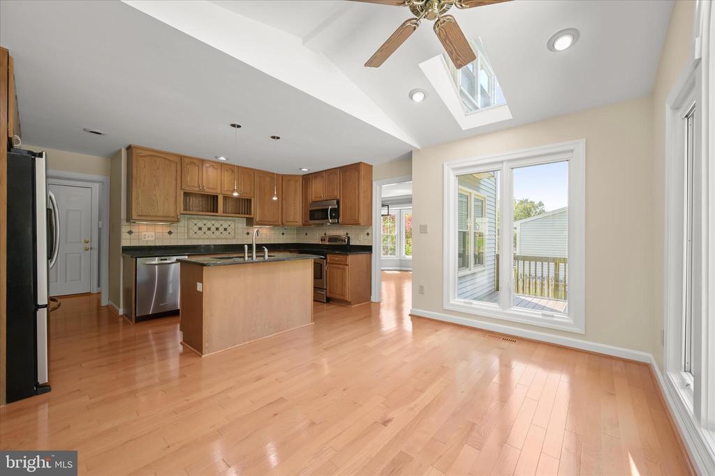 8649 GOLDENSTRAW LANE