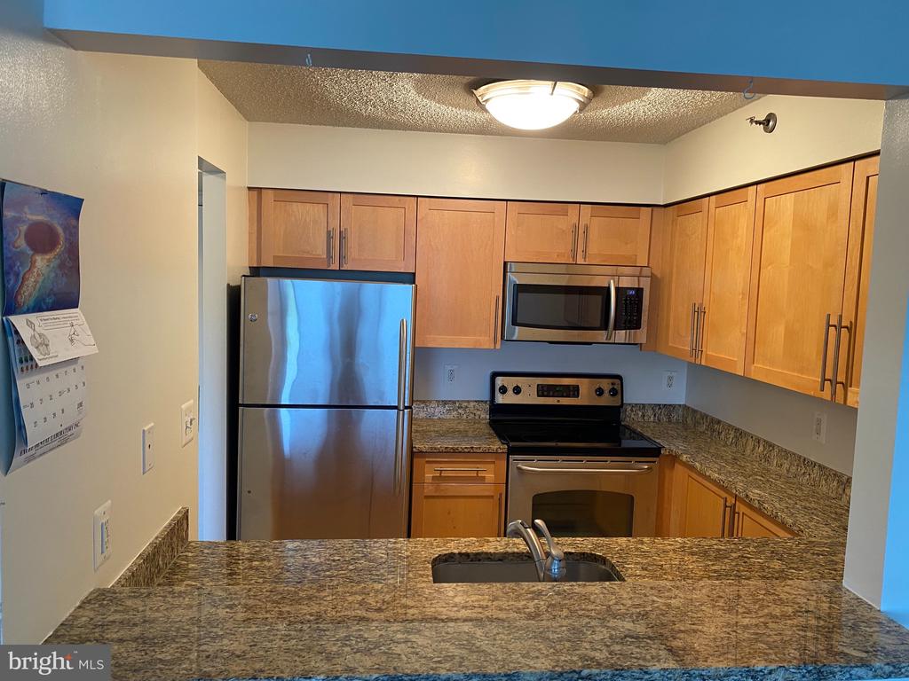 10101 GROSVENOR PLACE 1107
