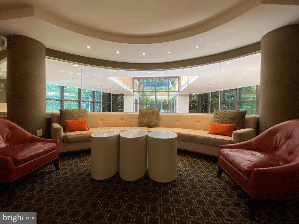 10101 GROSVENOR PLACE 1107