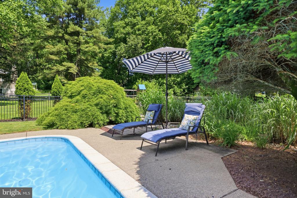 4687 WOODFIELD CIRCLE