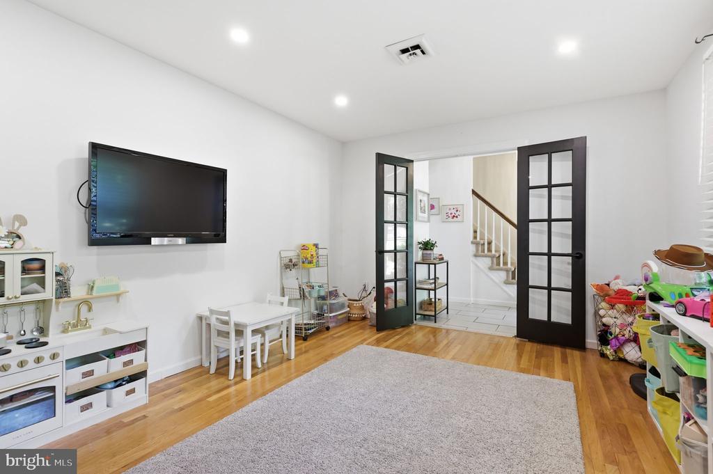 4687 WOODFIELD CIRCLE