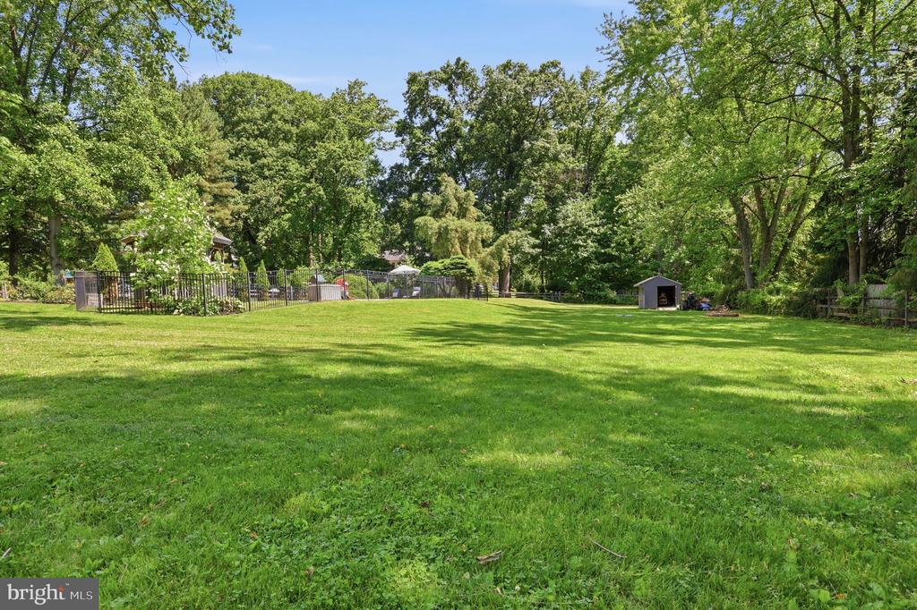 4687 WOODFIELD CIRCLE