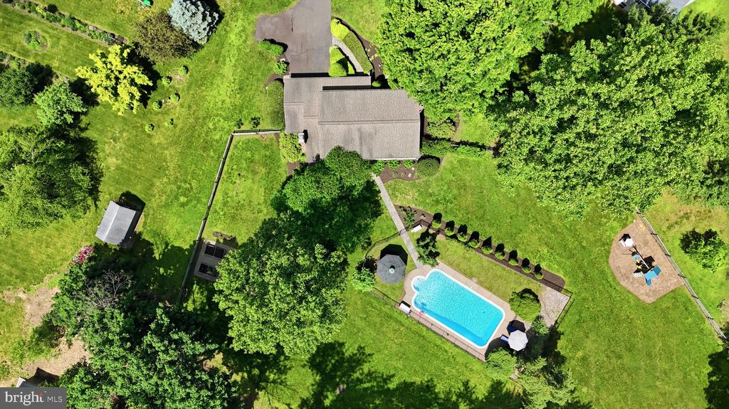 4687 WOODFIELD CIRCLE