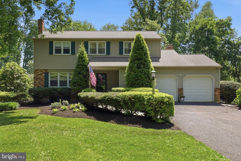 4687 WOODFIELD CIRCLE