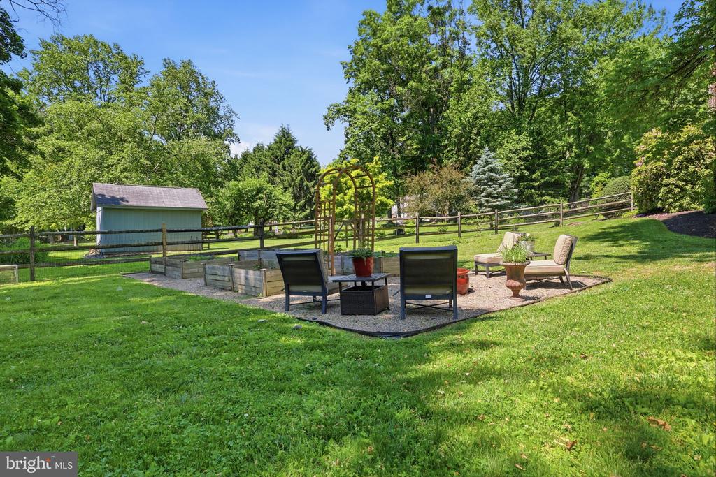 4687 WOODFIELD CIRCLE