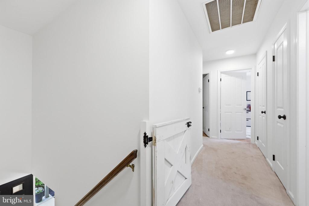 4687 WOODFIELD CIRCLE