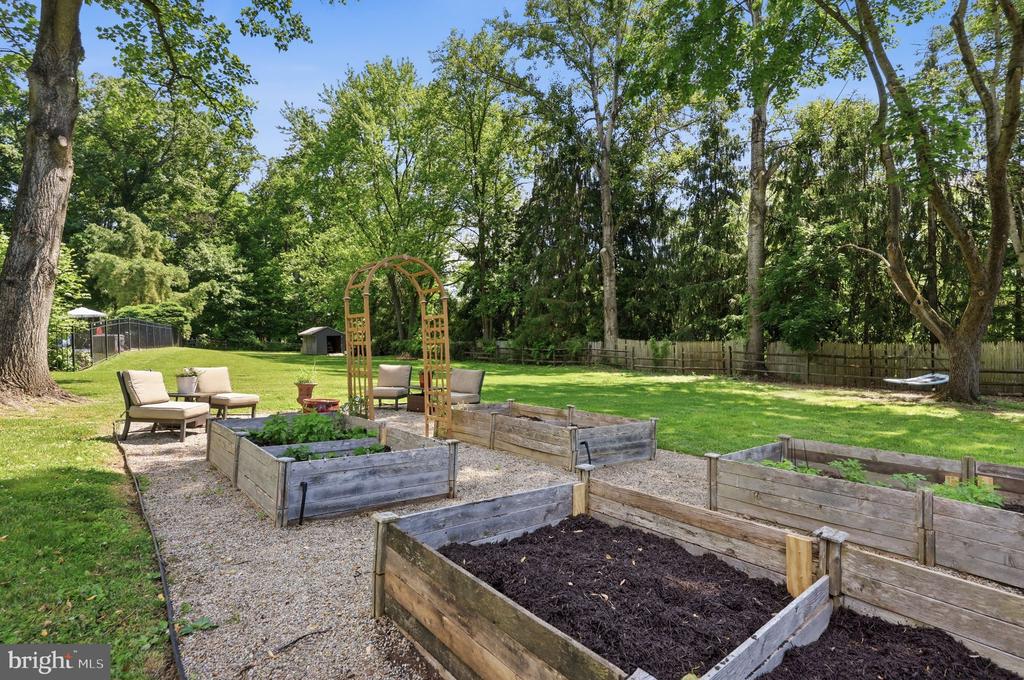 4687 WOODFIELD CIRCLE