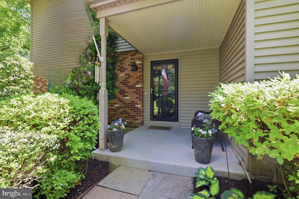 4687 WOODFIELD CIRCLE