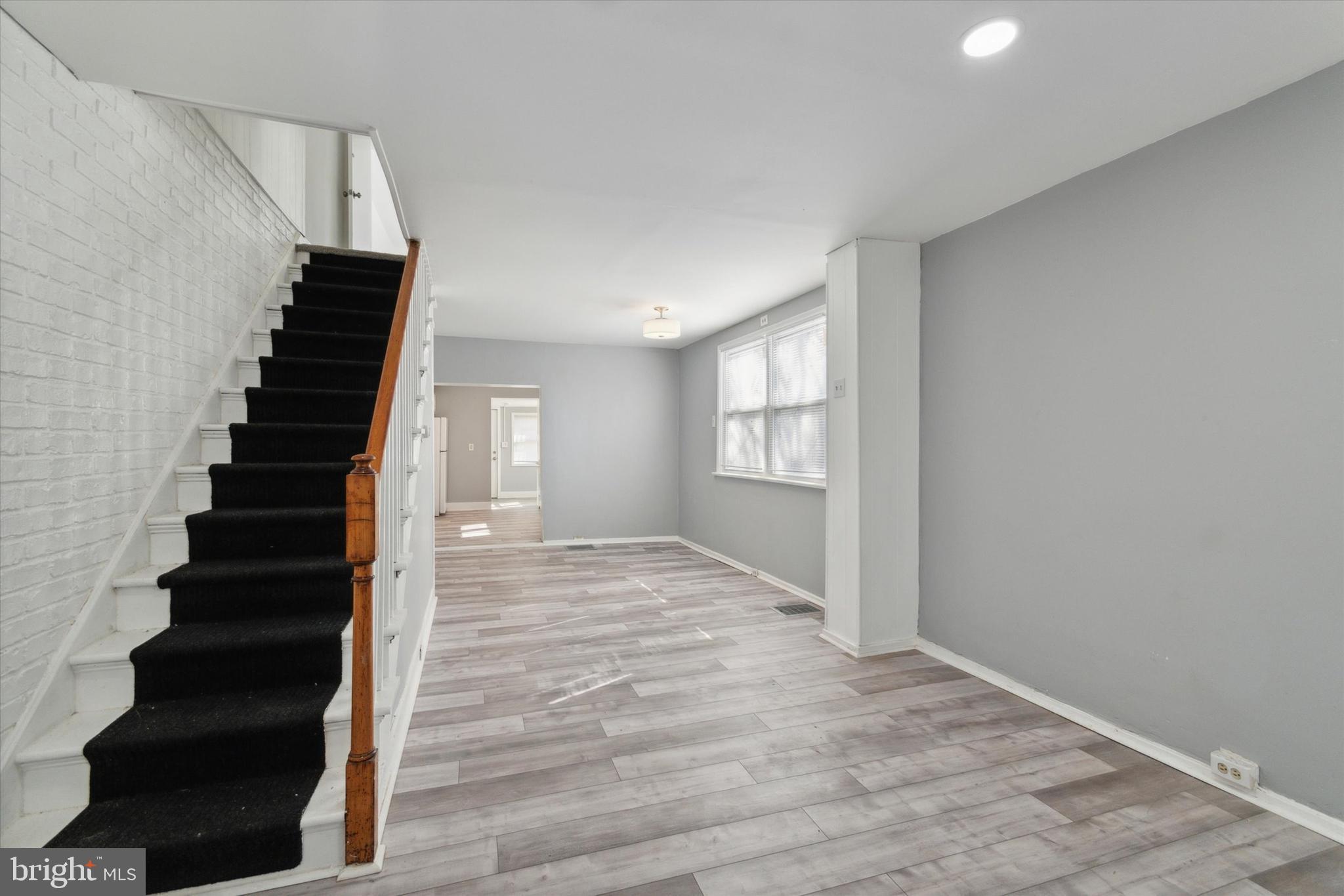 619 W 5TH STREET
