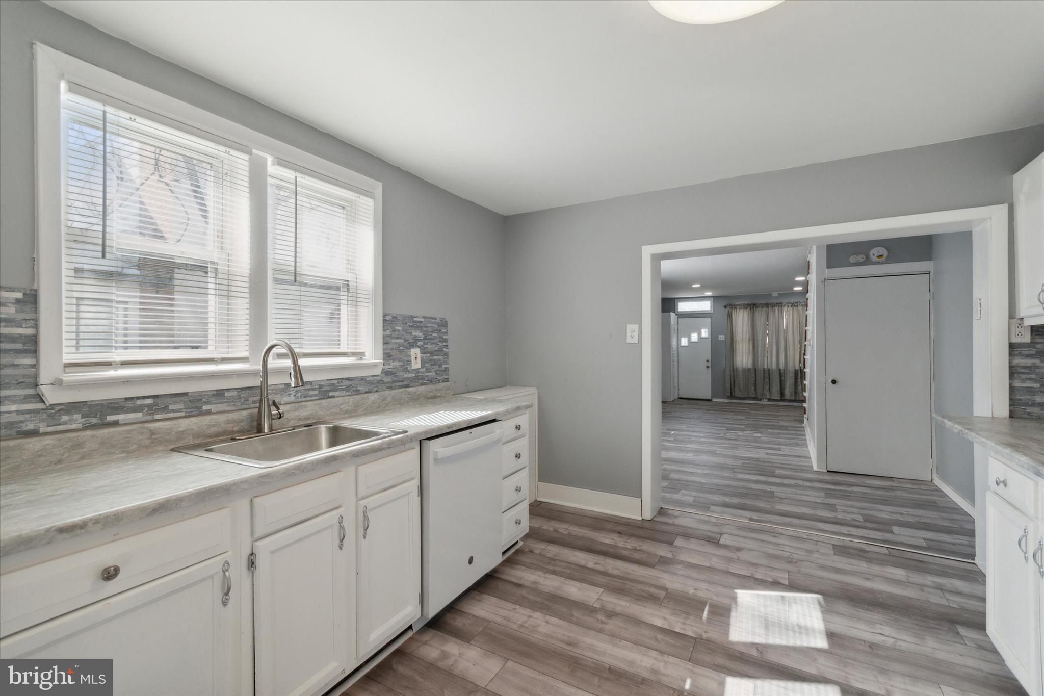 619 W 5TH STREET