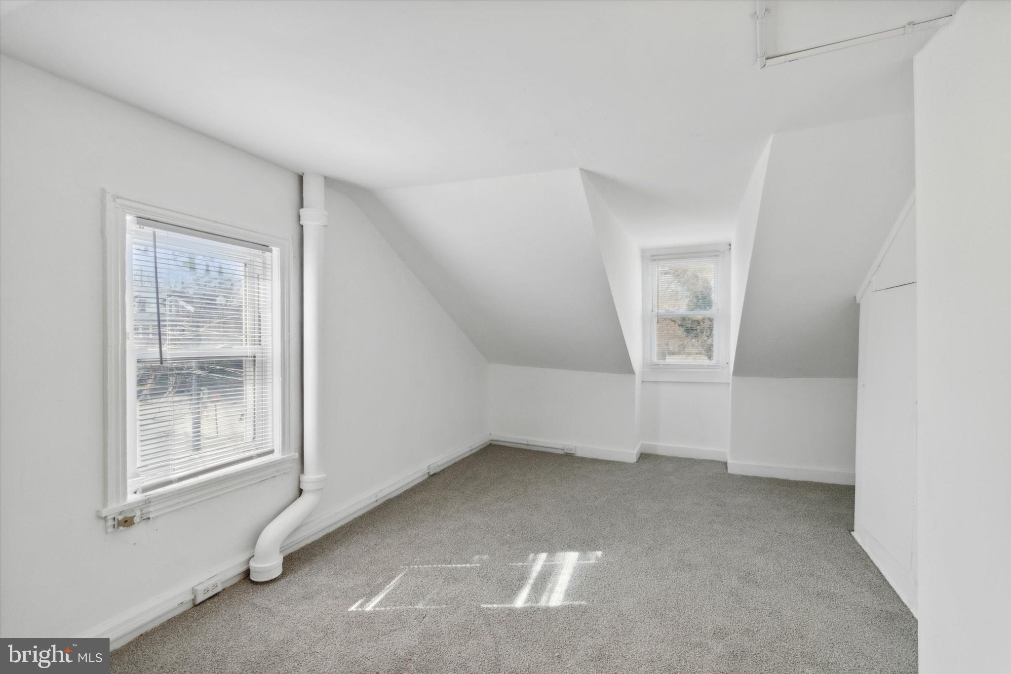 619 W 5TH STREET