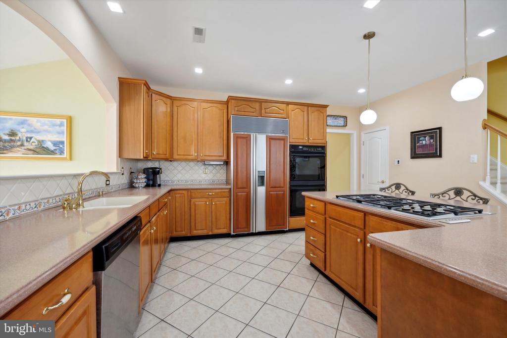 1 ROSE TREE DRIVE