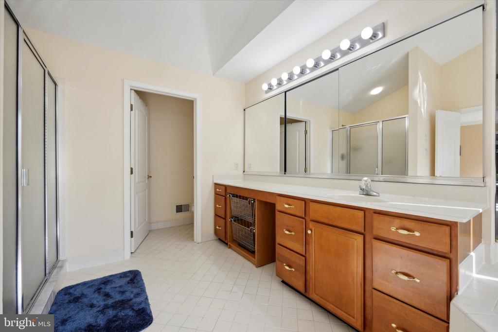 1 ROSE TREE DRIVE