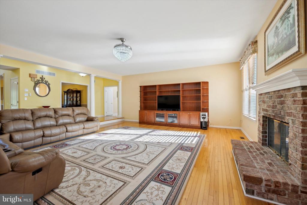 1 ROSE TREE DRIVE