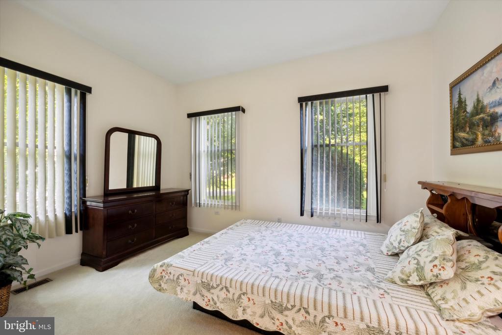 1 ROSE TREE DRIVE