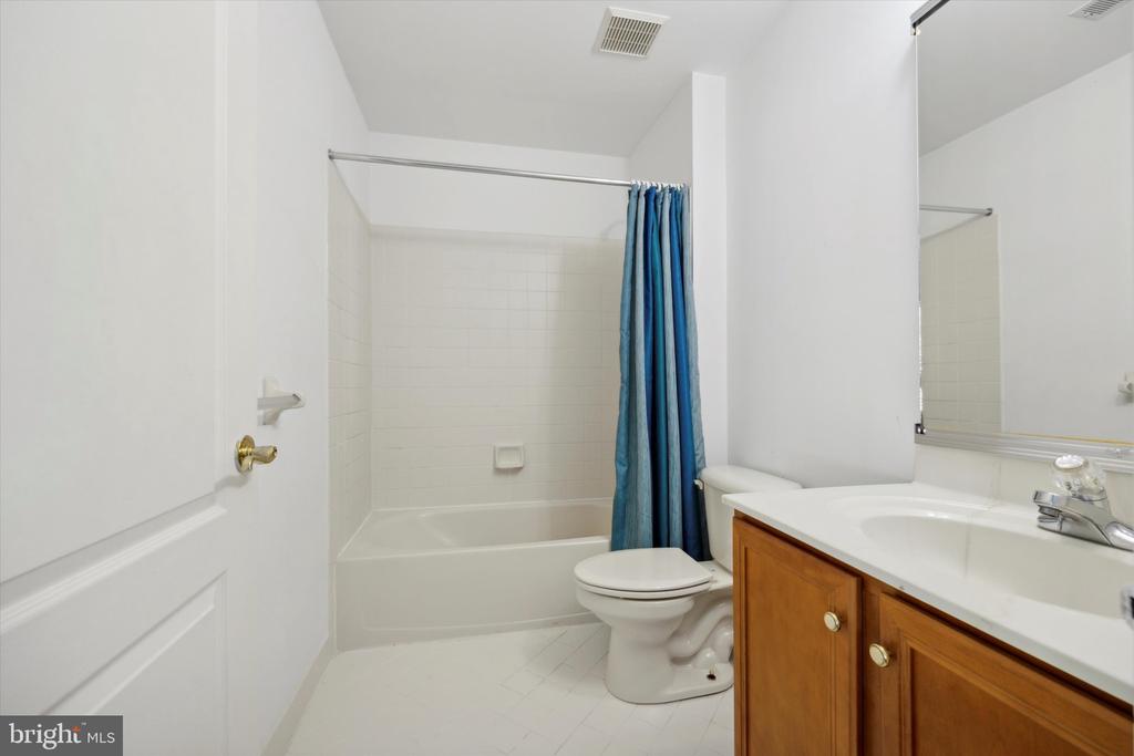 1 ROSE TREE DRIVE