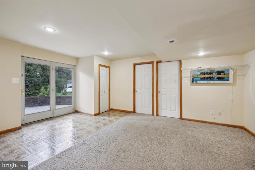 1 ROSE TREE DRIVE