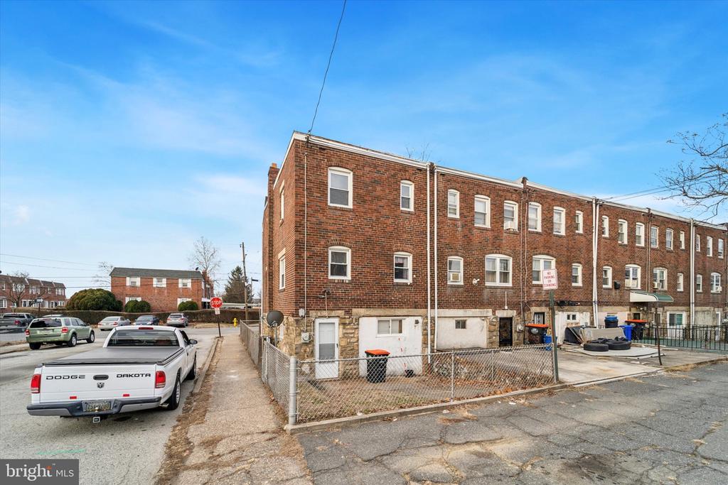 1001 LINCOLN STREET