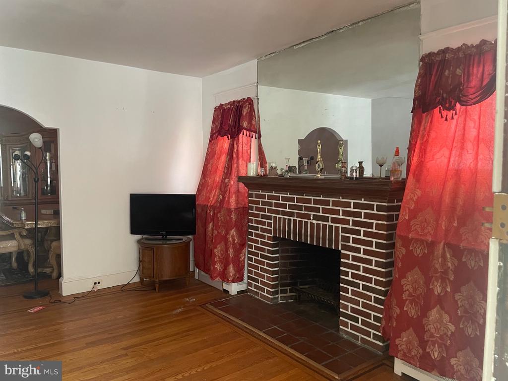 224 BARTLETT AVENUE