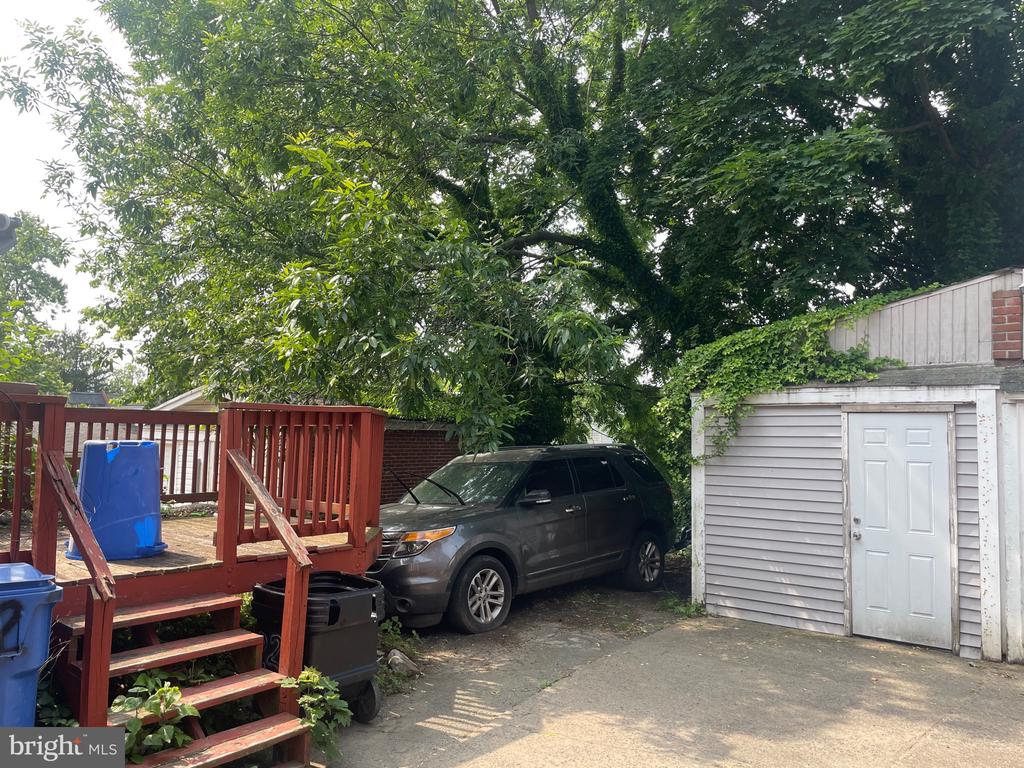 224 BARTLETT AVENUE