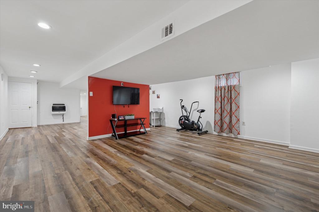 735 W COOKE AVENUE