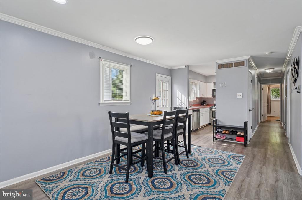 735 W COOKE AVENUE