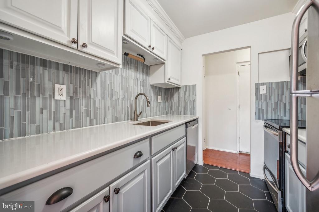 280 BRIDGEWATER ROAD C-9