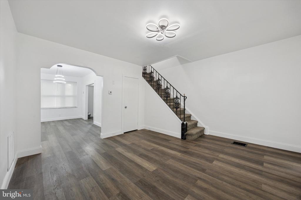 2515 S 68TH STREET