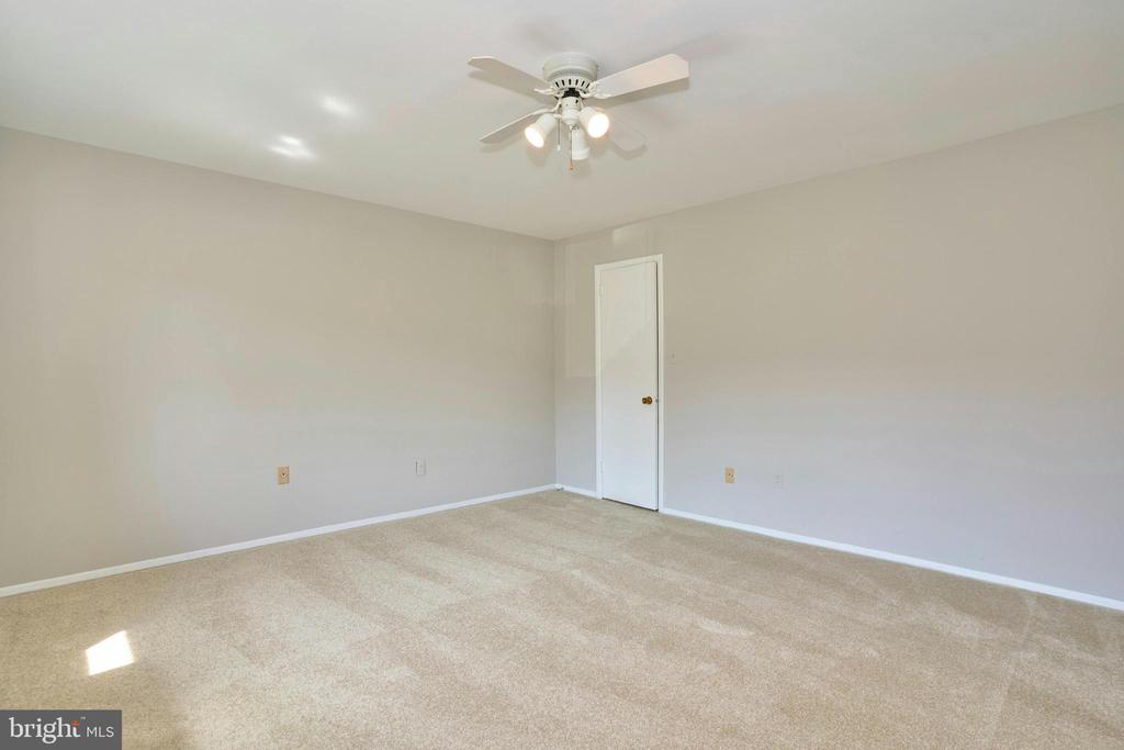 1504 S GEORGE MASON DRIVE 10
