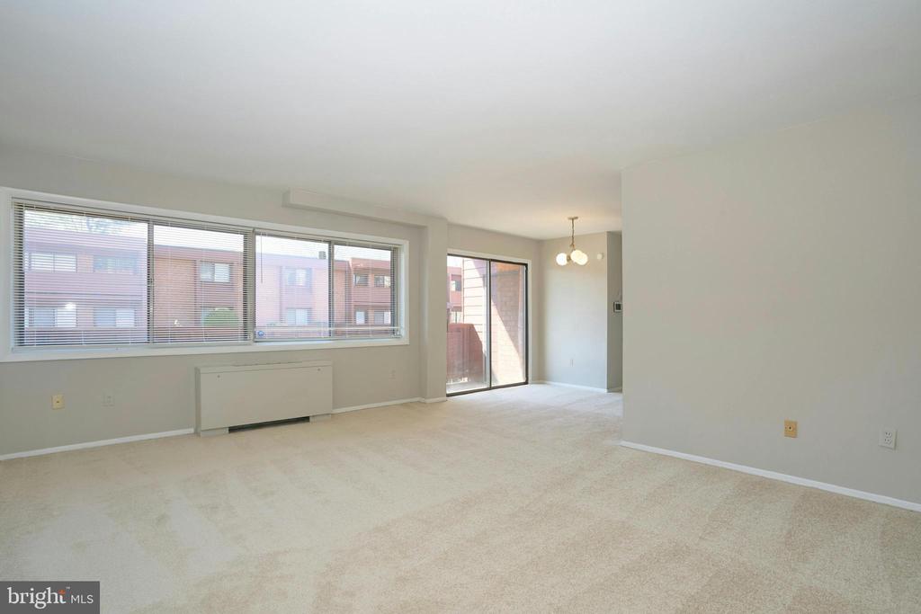 1504 S GEORGE MASON DRIVE 10