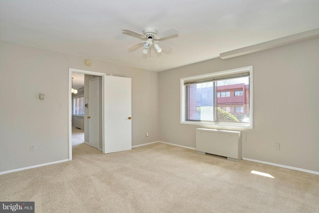 1504 S GEORGE MASON DRIVE 10